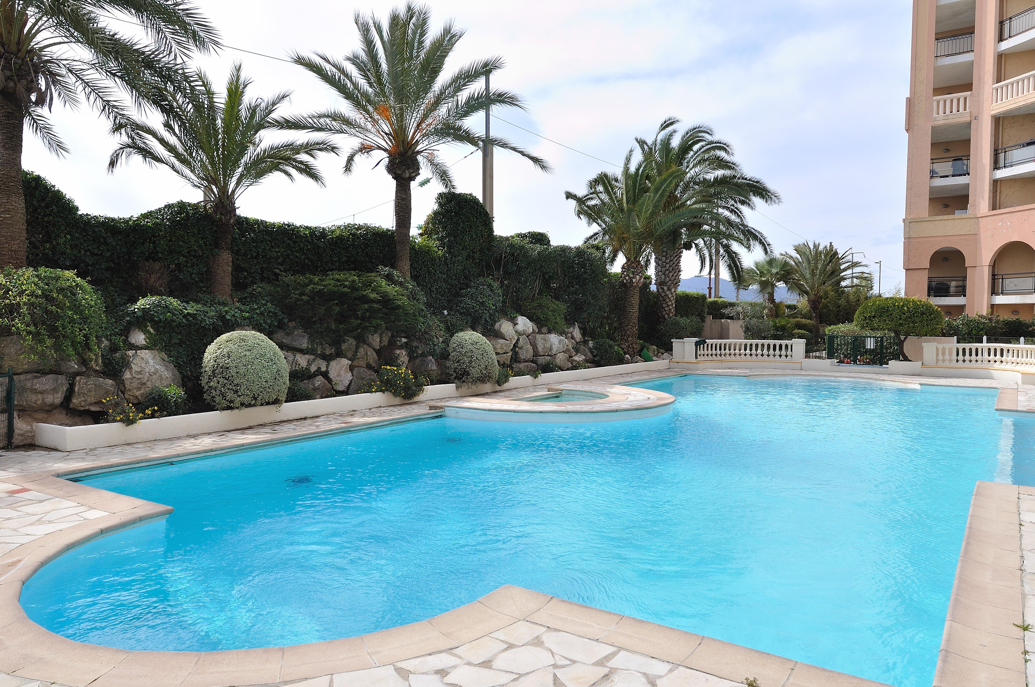Residhotel Villa Maupassant Канны Экстерьер фото