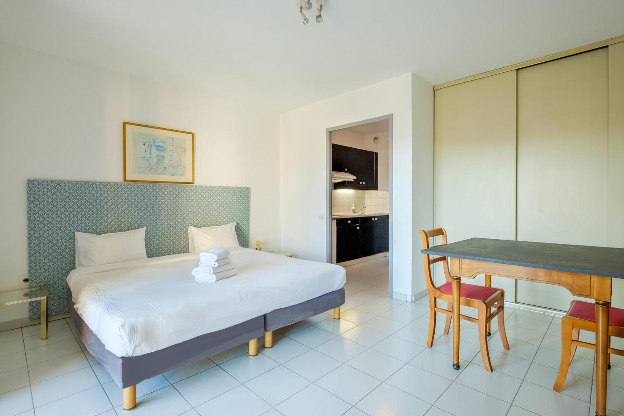 Residhotel Villa Maupassant Канны Экстерьер фото