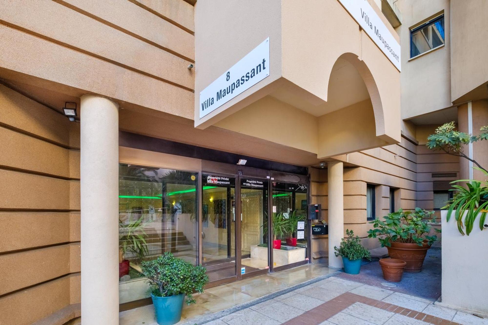 Residhotel Villa Maupassant Канны Экстерьер фото