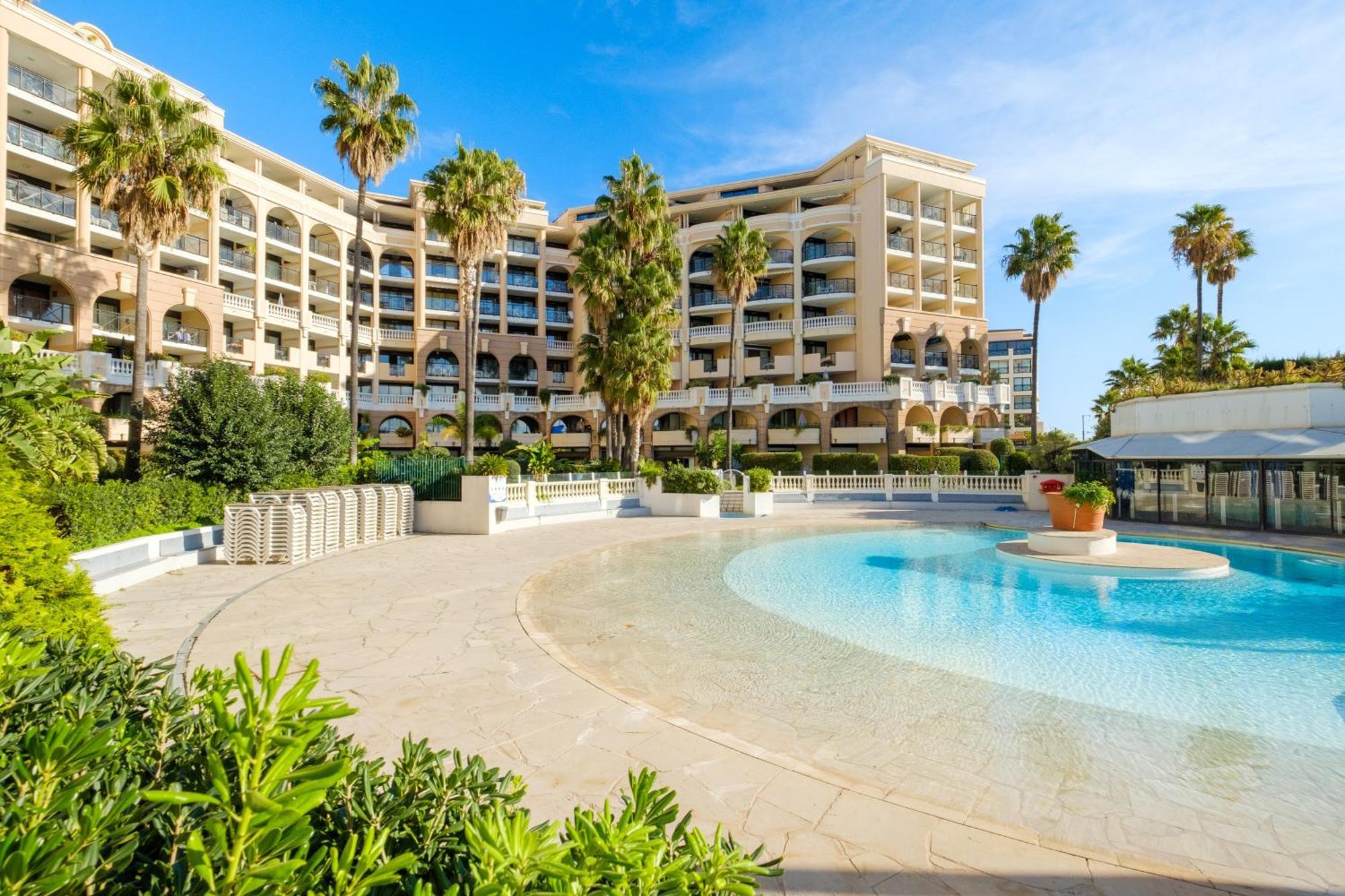 Residhotel Villa Maupassant Канны Экстерьер фото