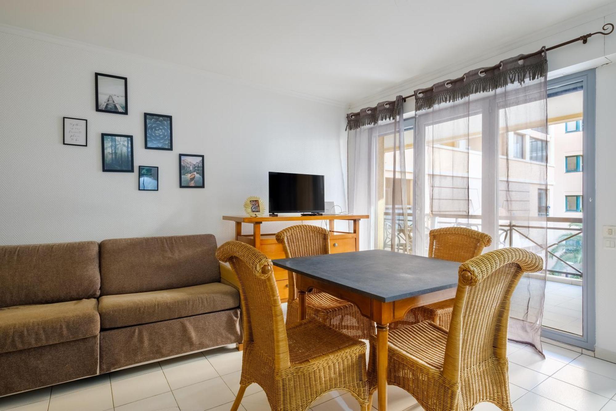 Residhotel Villa Maupassant Канны Экстерьер фото