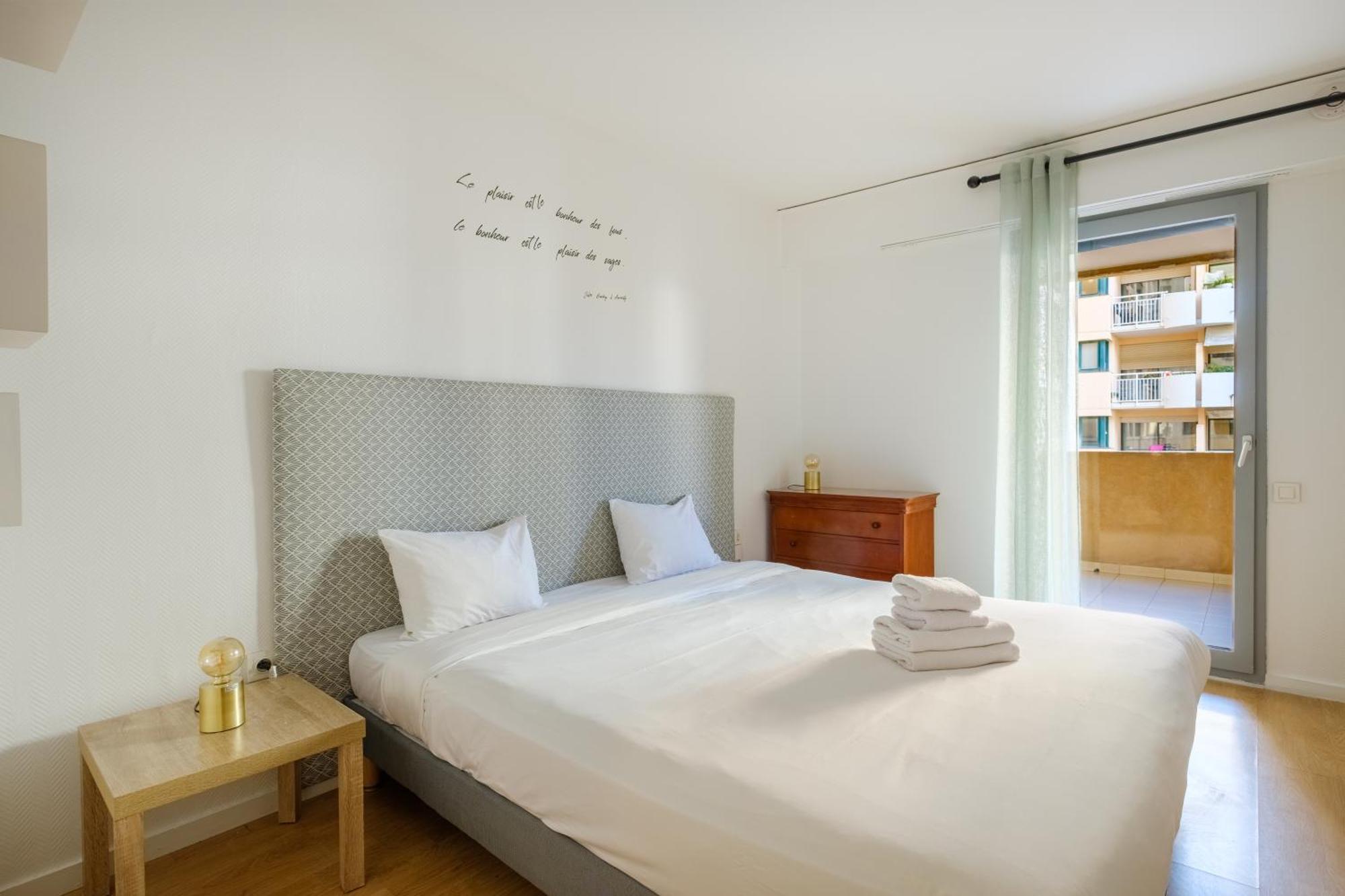 Residhotel Villa Maupassant Канны Экстерьер фото